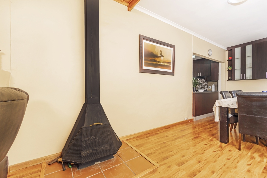 3 Bedroom Property for Sale in Amandelrug Western Cape